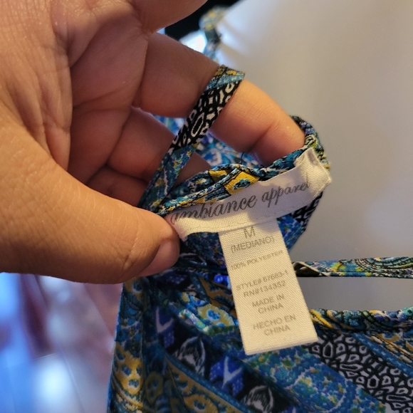 Women's crop top - Picture 3 of 3